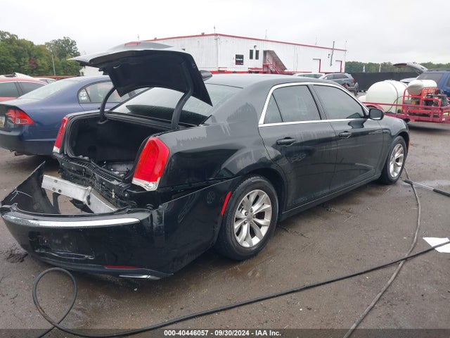 Chrysler 300 Anniversary Edition 2016 2C3CCAAG6GH170539 Image 4