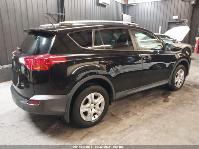 Toyota RAV4 LE 2015 2T3BFREV6FW337955 Image 4