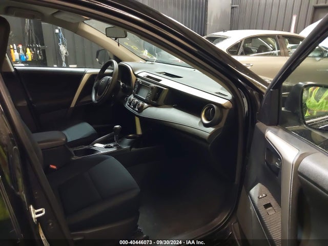Toyota RAV4 LE 2015 2T3BFREV6FW337955 Image 5