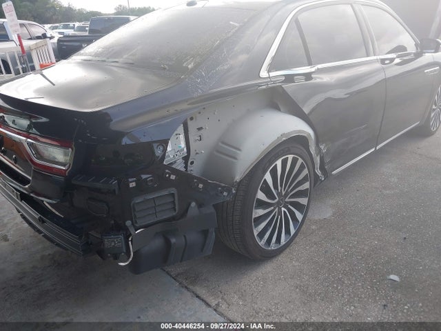 1LN6L9AP0H5627826 Lincoln Continental Black Label