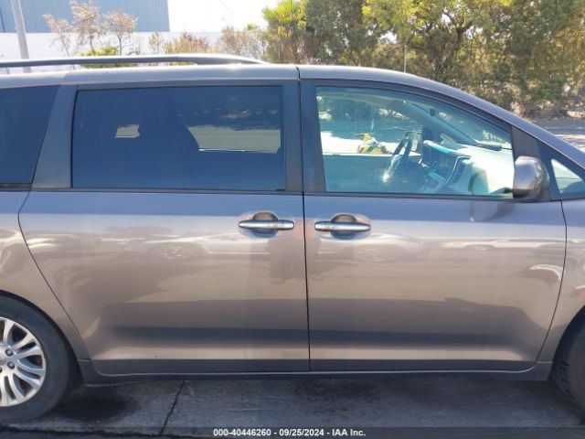 5TDYZ3DC7HS782515 Toyota Sienna Xle 8 Passenger