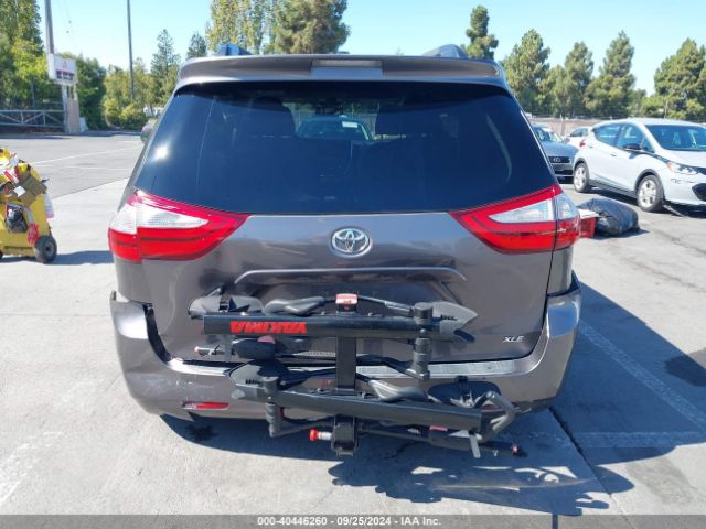 5TDYZ3DC7HS782515 Toyota Sienna Xle 8 Passenger