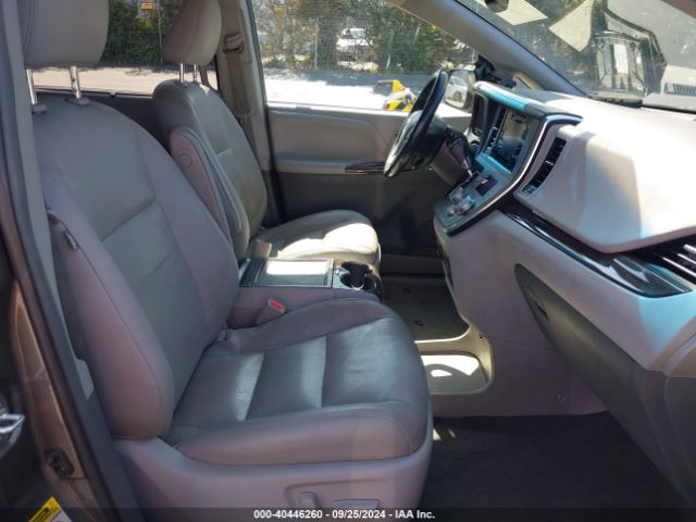 5TDYZ3DC7HS782515 Toyota Sienna Xle 8 Passenger