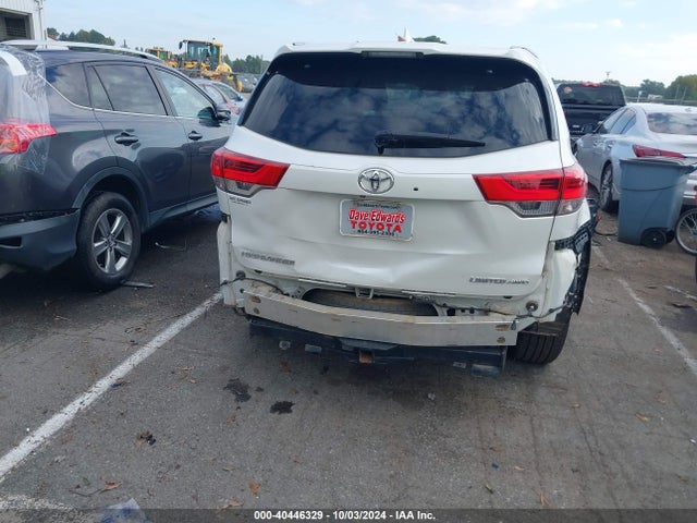 Toyota Highlander Limited Platinum 2019 5TDDZRFH4KS998064 Image 17