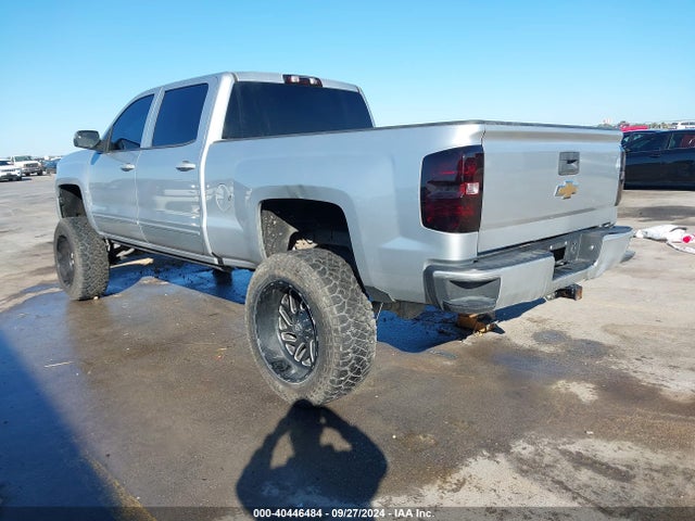 Chevrolet Silverado 1500 1lt 2018 1GCUKREC6JF174110 Image 3