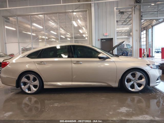 1HGCV2F97JA045255 Honda Accord Touring 2.0t