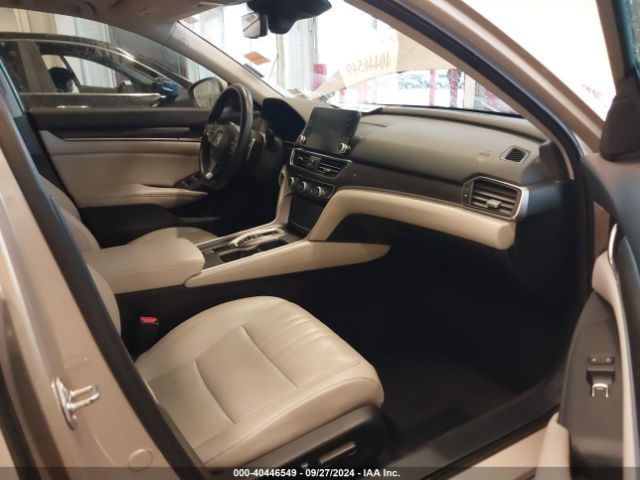 1HGCV2F97JA045255 Honda Accord Touring 2.0t