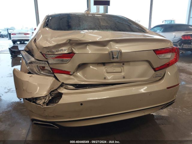 1HGCV2F97JA045255 Honda Accord Touring 2.0t