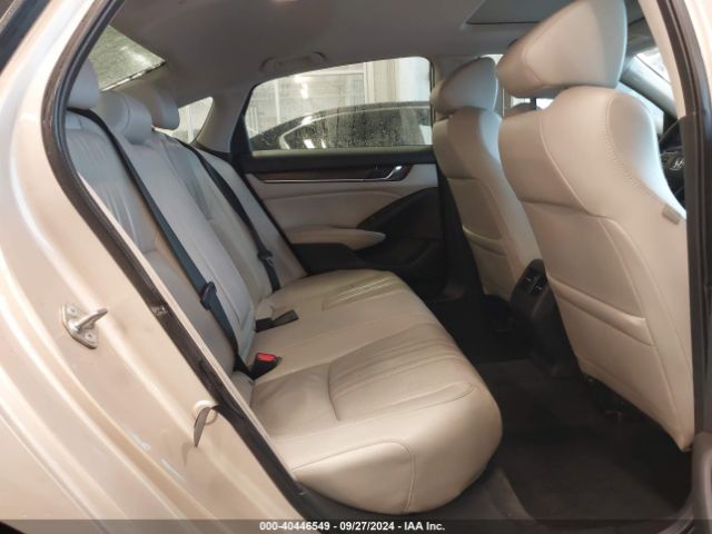 1HGCV2F97JA045255 Honda Accord Touring 2.0t