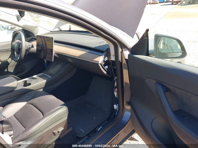 2022 TESLA MODEL Y 7SAYGAEE0NF431104 Photo 4