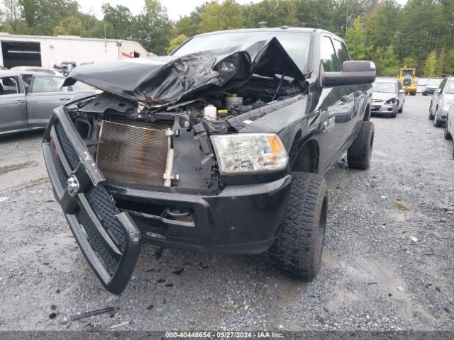 3C6UR5CL4JG399252 RAM 2500 Tradesman  4x4 6'4 Box