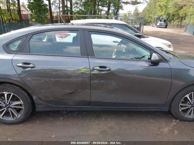 3KPF24AD7NE478587 KIA Forte Lxs