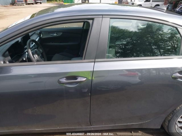 3KPF24AD7NE478587 KIA Forte Lxs