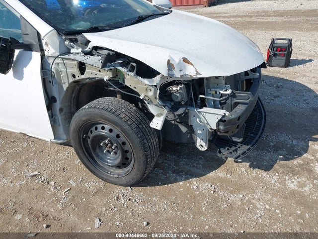 Toyota COROLLA LE 2016 5YFBURHEXGP477293 Image 18
