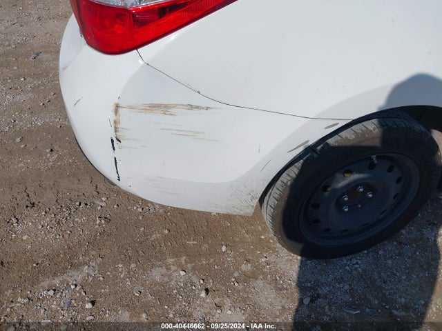 Toyota COROLLA LE 2016 5YFBURHEXGP477293 Image 19
