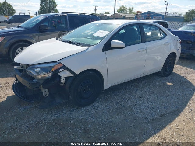 Toyota COROLLA LE 2016 5YFBURHEXGP477293 Image 2