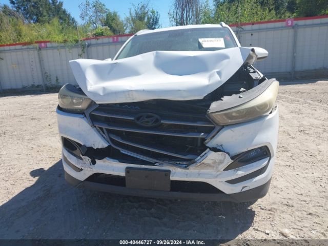 KM8J33A49GU069525 Hyundai TUCSON SE