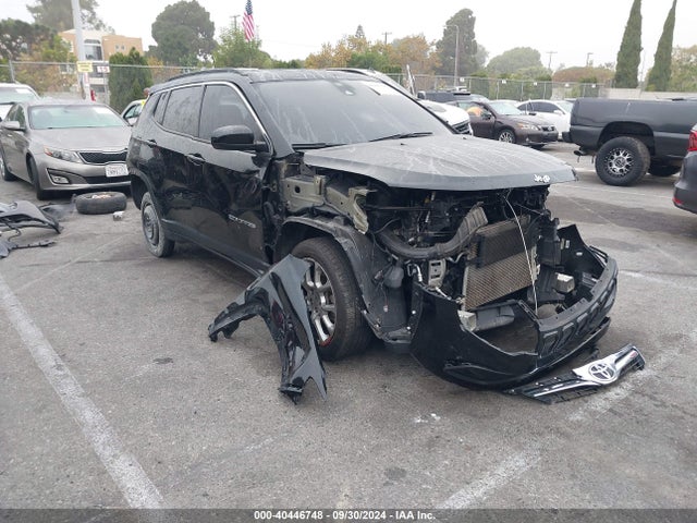 Jeep Compass Latitude Lux 4x4 2022 3C4NJDFB9NT205720 Image 1