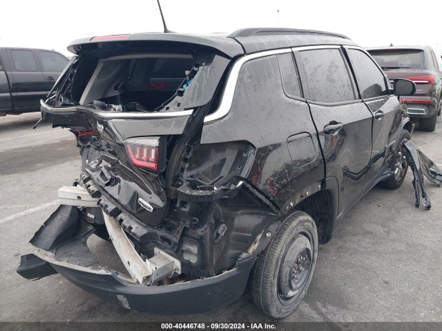 Jeep Compass Latitude Lux 4x4 2022 3C4NJDFB9NT205720 Image 4