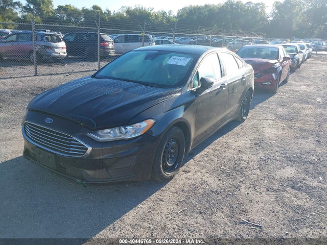 Ford FUSION S 2019 3FA6P0G72KR195262 Image 2