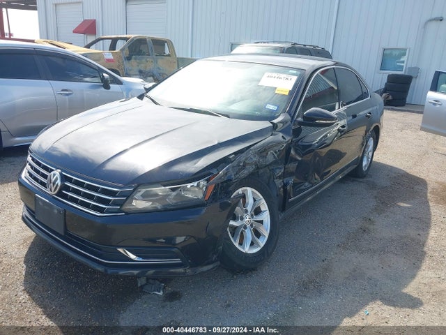 1VWAT7A32HC067199 Volkswagen Passat 1.8t S