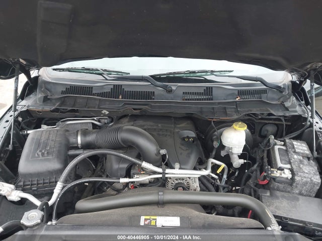 1C6RR7TT5KS648136 RAM 1500 Classic Slt  4x4 6'4 Box