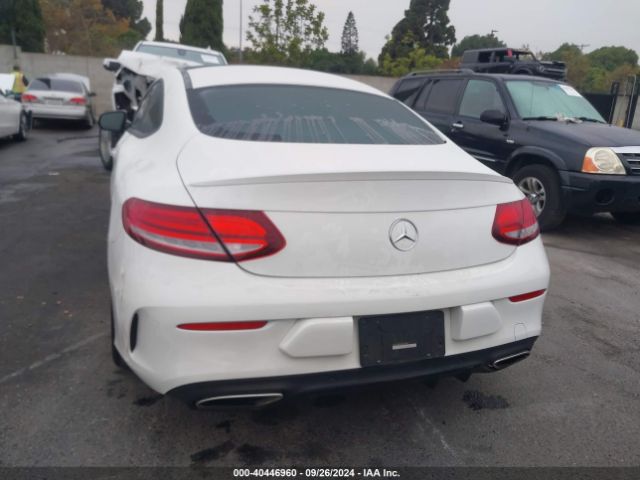 WDDWJ8DB4KF833887 Mercedes-Benz C 300