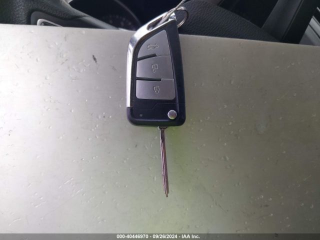 1FMCU9GD9JUC95216 Ford ESCAPE SE