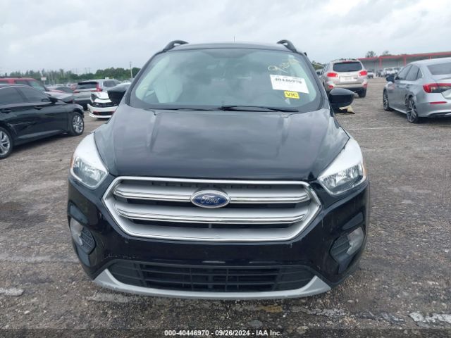 1FMCU9GD9JUC95216 Ford ESCAPE SE