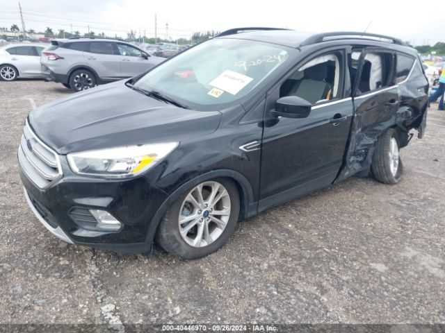 1FMCU9GD9JUC95216 Ford ESCAPE SE