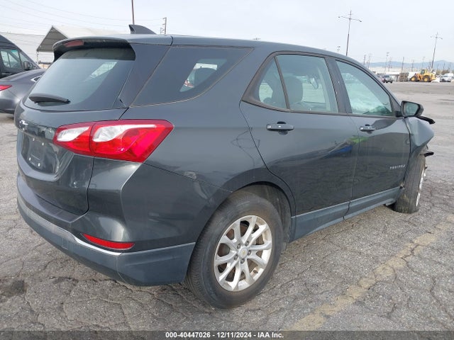 Chevrolet EQUINOX LS 2018 2GNAXHEV2J6352872 Image 4
