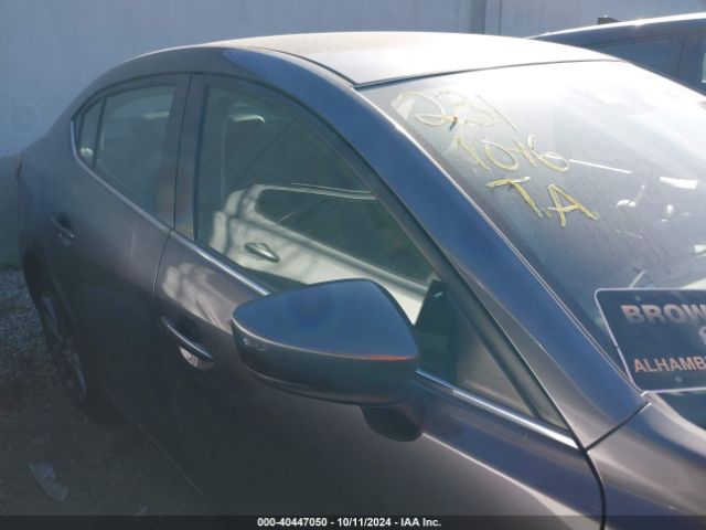 3MZBN1V30JM211942 Mazda Mazda3 Touring