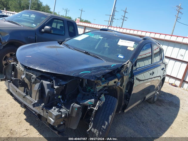 Toyota Rav4 Xle 2017 2T3WFREV3HW320874 Image 2