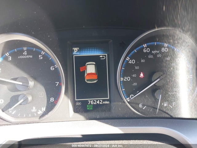 Toyota RAV4 LE 2018 JTMBFREV9JJ235119 Image 15