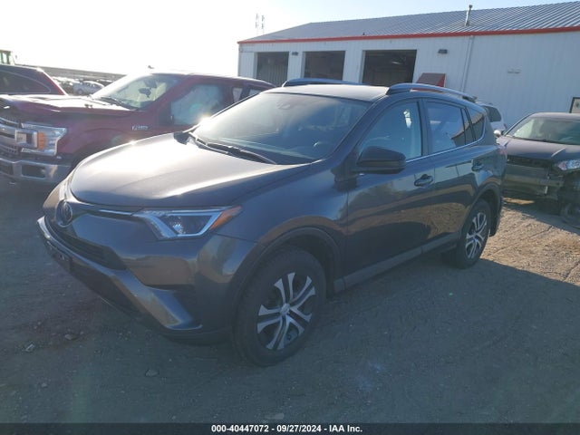 Toyota RAV4 LE 2018 JTMBFREV9JJ235119 Image 2