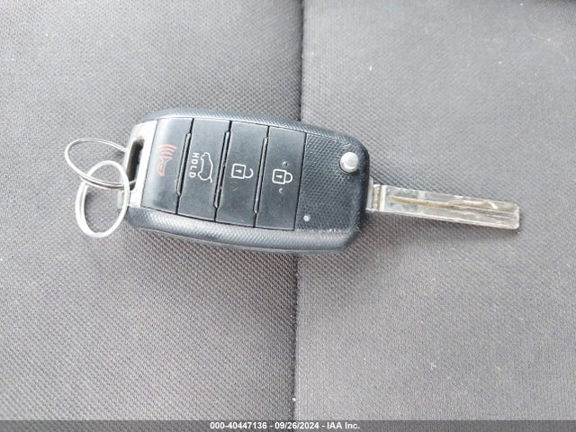 KIA Soul 2016 KNDJN2A22G7841885 Image 11