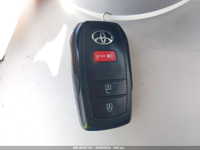 Toyota Prius Le 2024 JTDACAAU1R3017579 Image 11