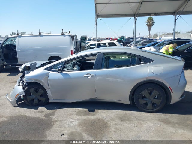 Toyota Prius Le 2024 JTDACAAU1R3017579 Image 15