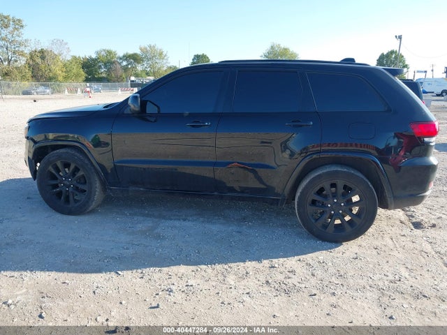 1C4RJEAG1JC407970 Jeep Grand Cherokee Altitude 4x2