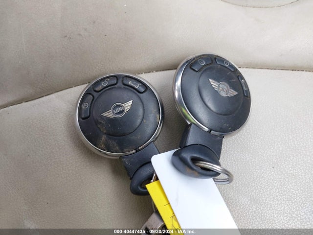 2011 MINI COOPER S WMWSV3C55BTY11598 Photo 10