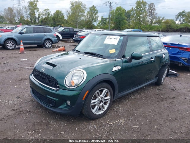 2011 MINI COOPER S WMWSV3C55BTY11598 Photo 1