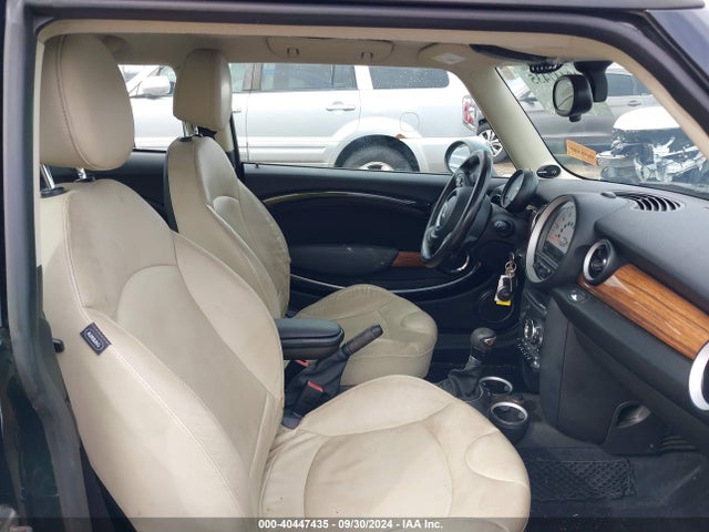 2011 MINI COOPER S WMWSV3C55BTY11598 Photo 4