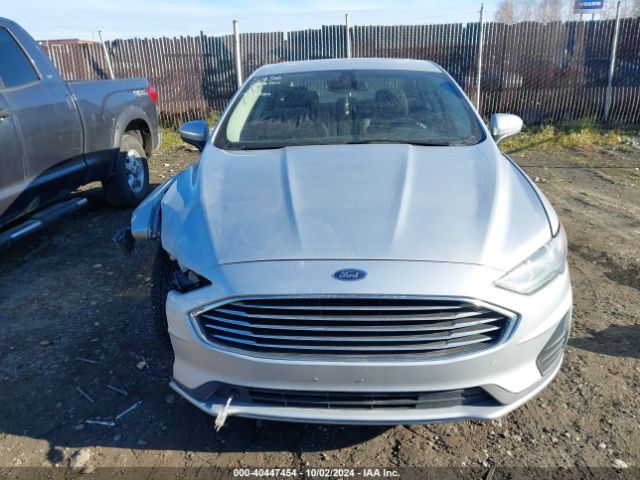 3FA6P0T92KR261140 Ford FUSION SE