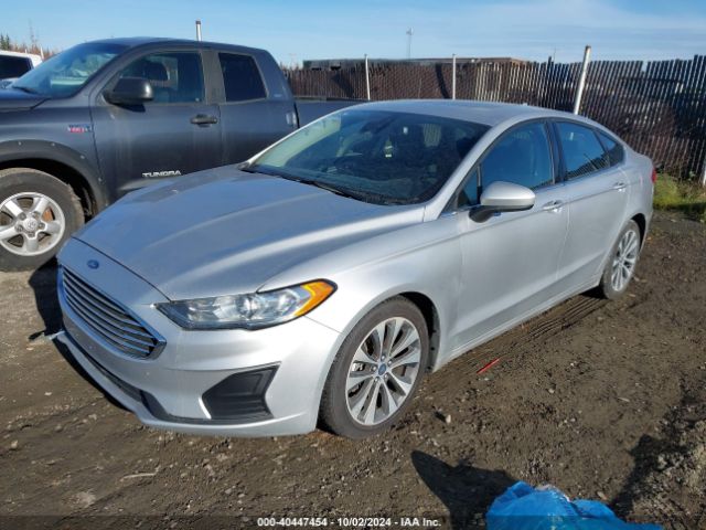 3FA6P0T92KR261140 Ford FUSION SE