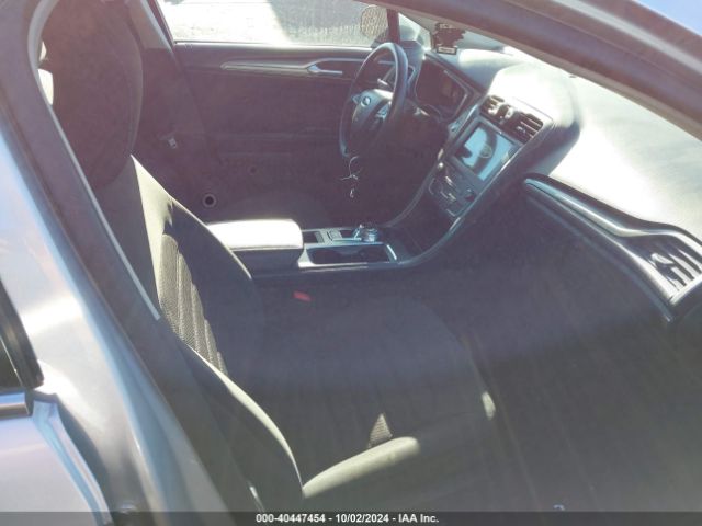 3FA6P0T92KR261140 Ford FUSION SE