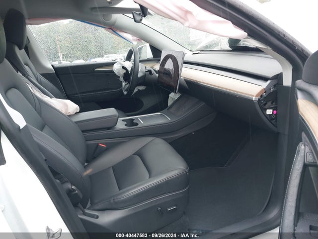 2023 TESLA MODEL Y 7SAYGDEEXPA079053 Photo 4