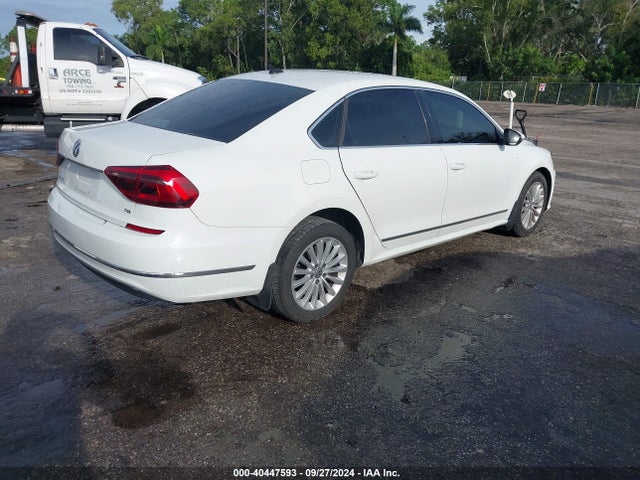 Volkswagen Passat 1.8t Se 2017 1VWBT7A37HC000988 Image 4