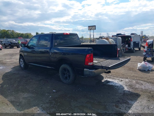 1C6RR7KT1HS667051 RAM 1500 Tradesman  4x4 5'7 Box