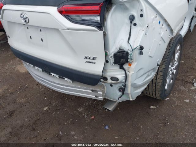 2T3A1RFVXMW152247 Toyota Rav4 Xle Premium