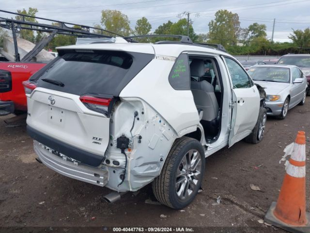2T3A1RFVXMW152247 Toyota Rav4 Xle Premium